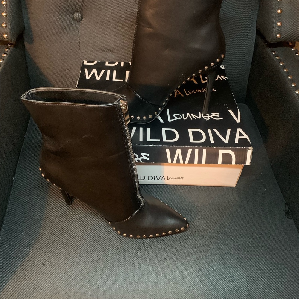 Wild Diva Studded Boot Black  Giselle4 sz 8